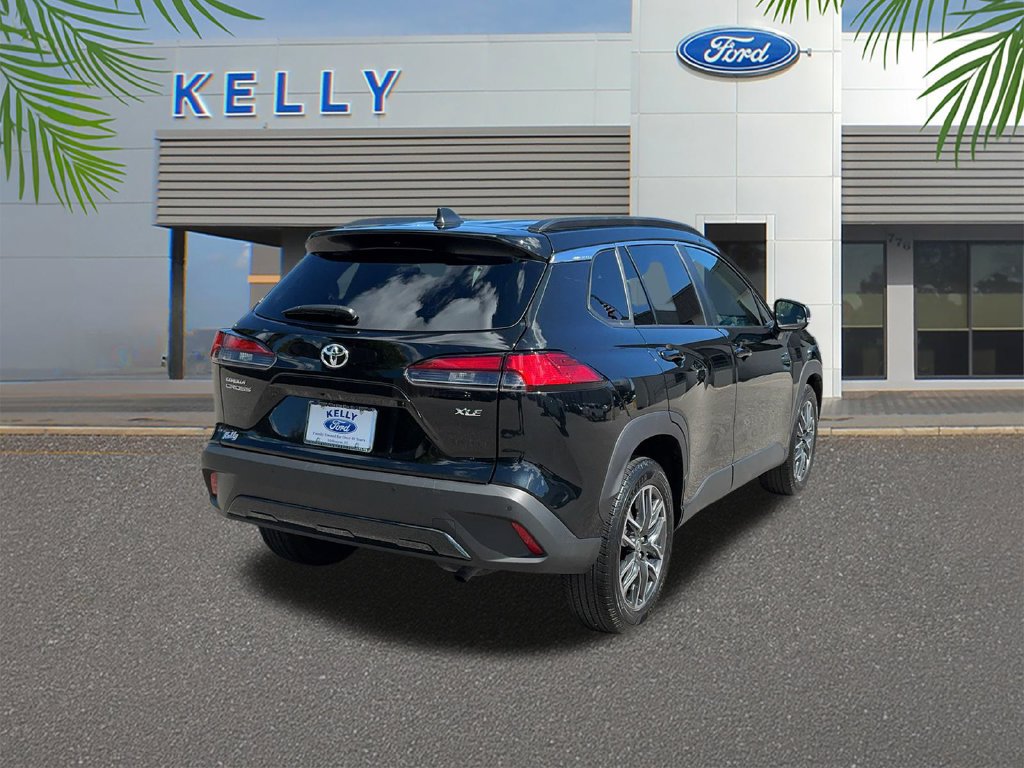Used 2026 Toyota Corolla Cross XLE FWD image 4