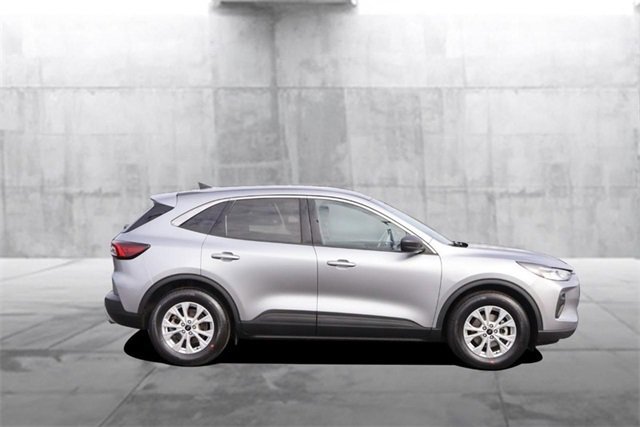 Certified 2024 Ford Escape Active w/ Cold Weather Package image 4