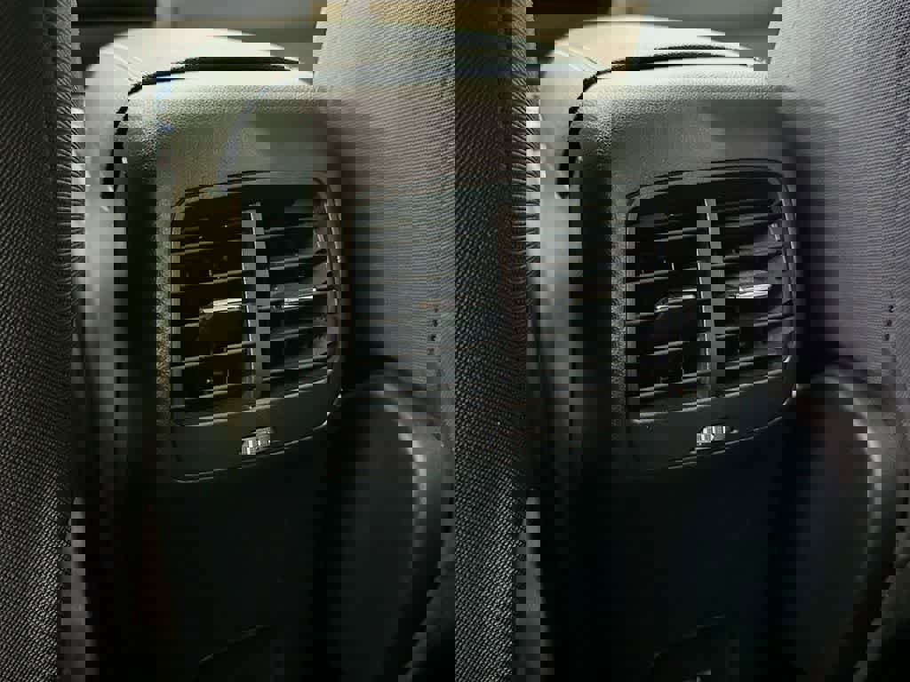 Certified 2020 Ford Escape SE image 16