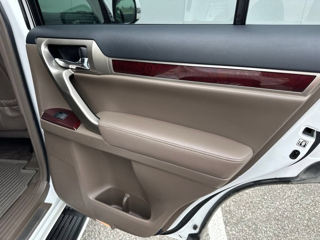 Used 2019 Lexus GX 460 Premium AWD/4WD image 29