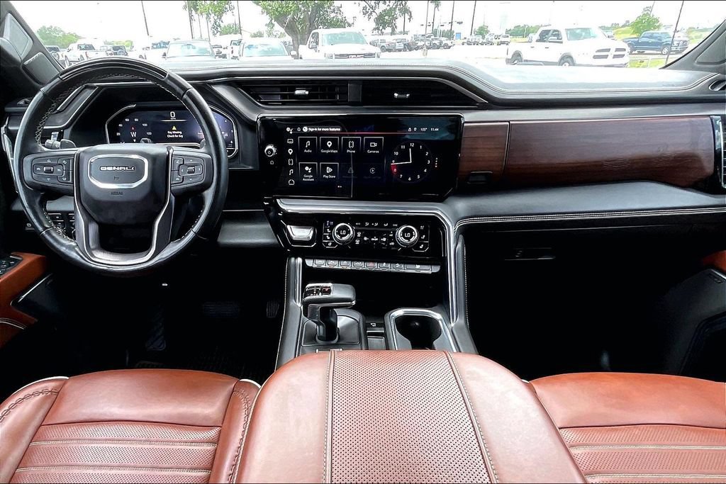 Used 2024 GMC Sierra 1500 Denali Ultimate AWD/4WD image 7