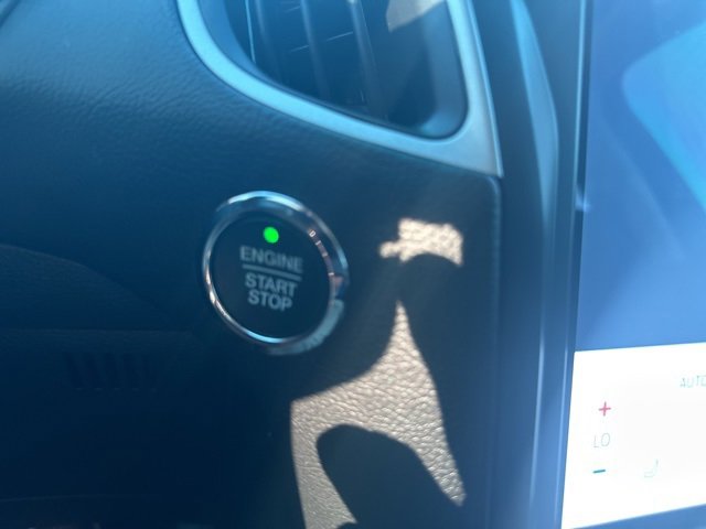 Certified 2024 Ford Edge SEL w/ Convenience Package image 17