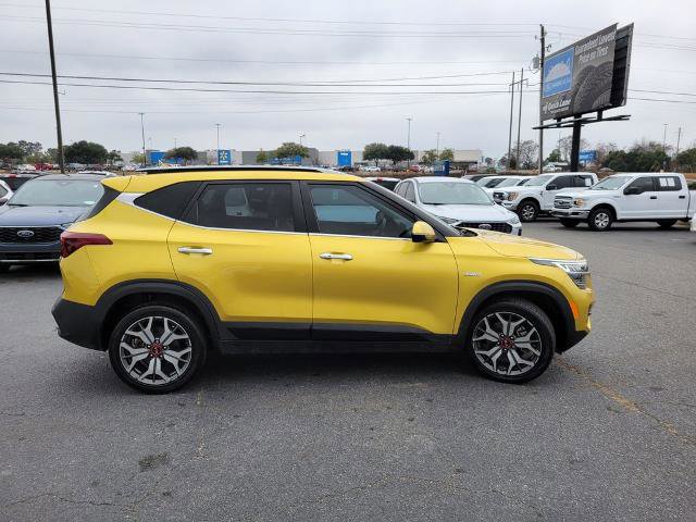 Used 2021 Kia Seltos SX w/ SX Sunroof Package image 6