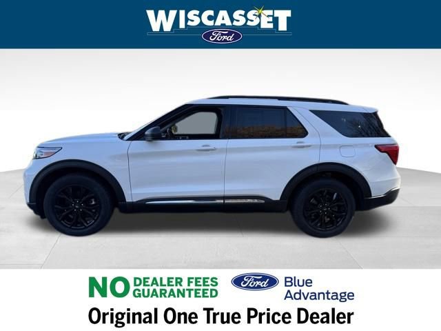 Certified 2022 Ford Explorer XLT w/ Equipment Group 202A image 2