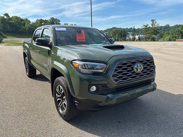 Used 2022 Toyota Tacoma TRD Sport w/ Technology Package AWD/4WD image 6