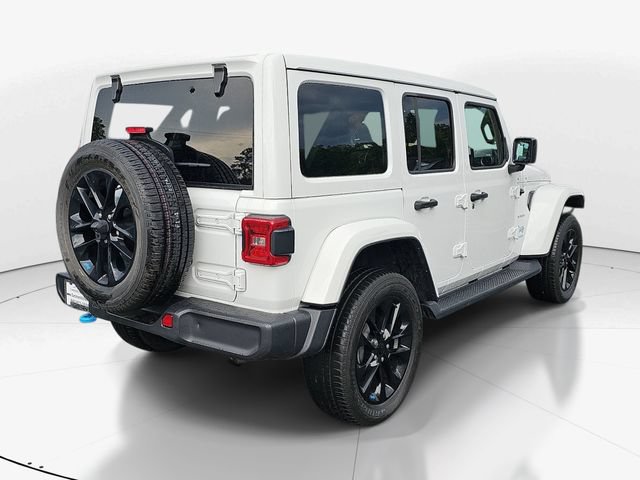 Used 2022 Jeep Wrangler Unlimited Sahara w/ Cold Weather Group AWD/4WD image 4