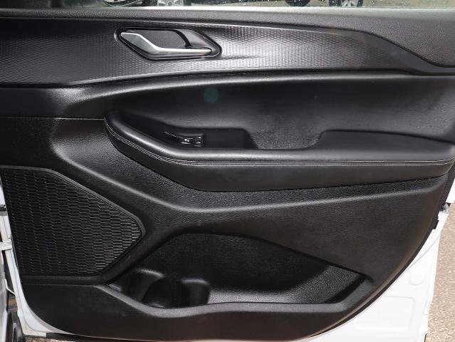 Used 2023 Jeep Grand Cherokee L Laredo image 25