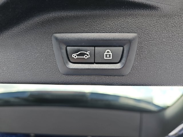 Used 2022 BMW X5 xDrive40i AWD/4WD image 16