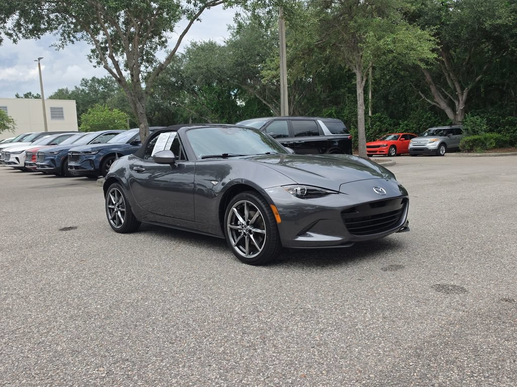 Used 2022 MAZDA MX-5 Miata Grand Touring RWD image 2