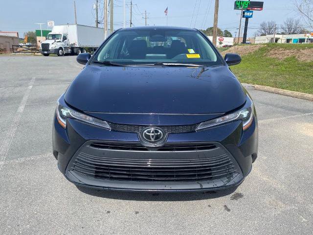 Used 2023 Toyota Corolla LE FWD image 2