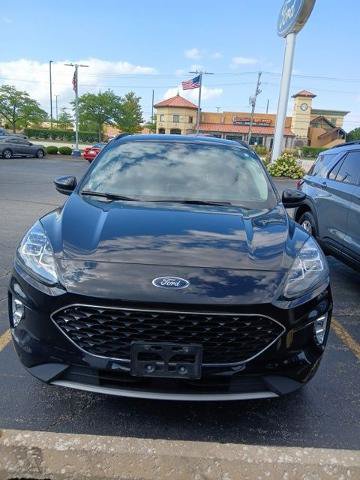 Certified 2020 Ford Escape Titanium w/ Titanium Premium Package 2.0 AWD/4WD image 4