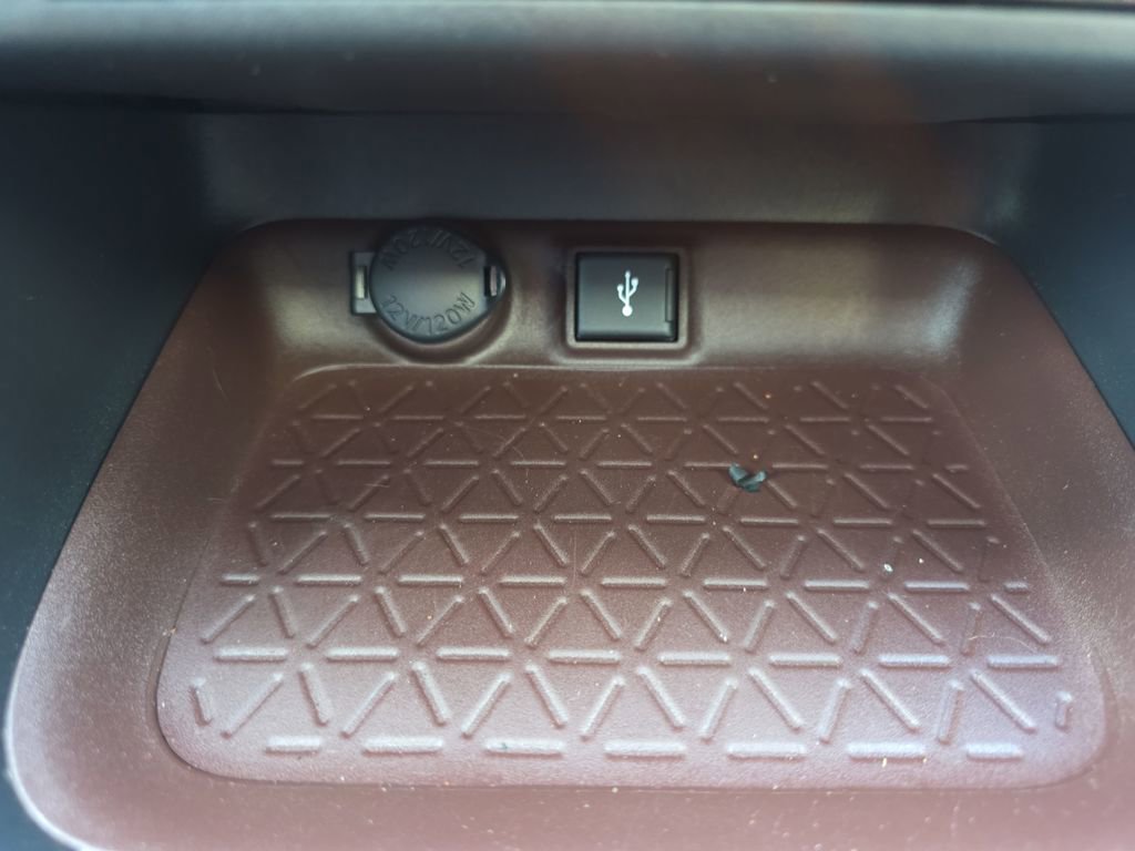 Used 2020 Toyota RAV4 Limited w/ Limited Grade Weather Package AWD/4WD image 33