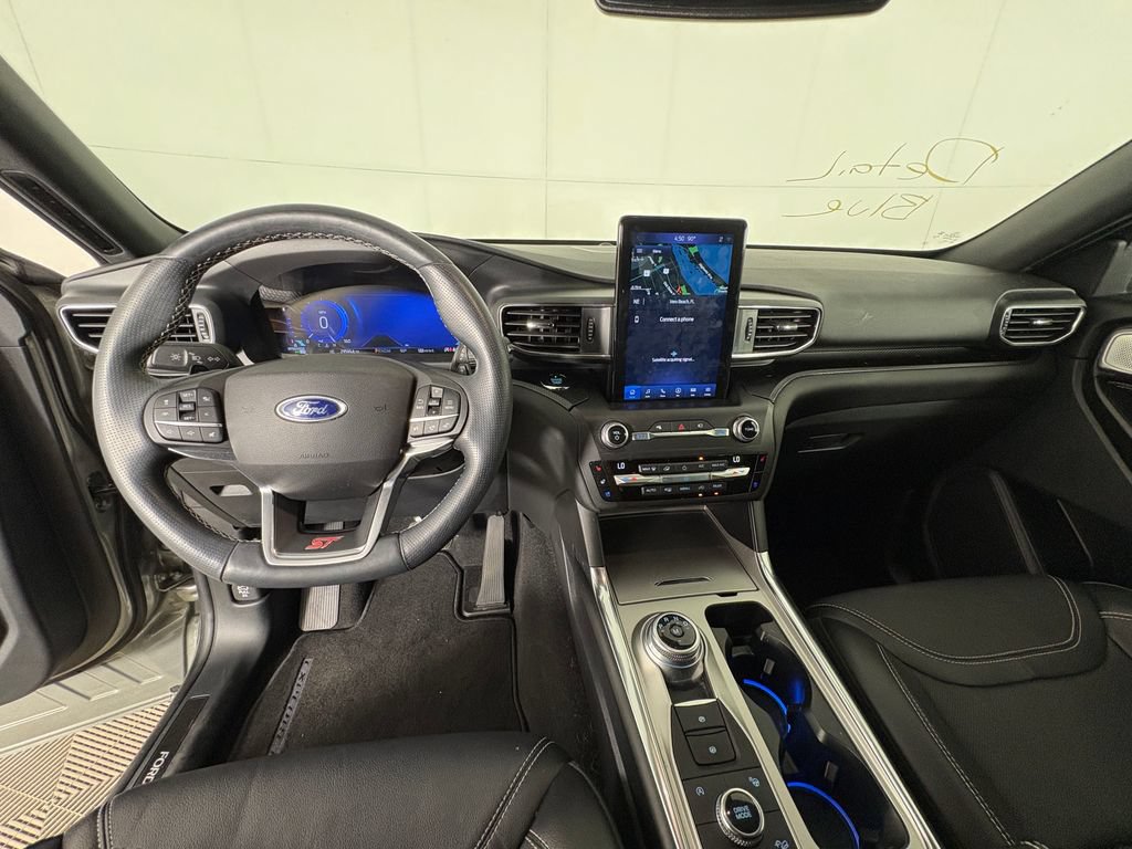 Certified 2020 Ford Explorer ST w/ ST Street Pack AWD/4WD image 7