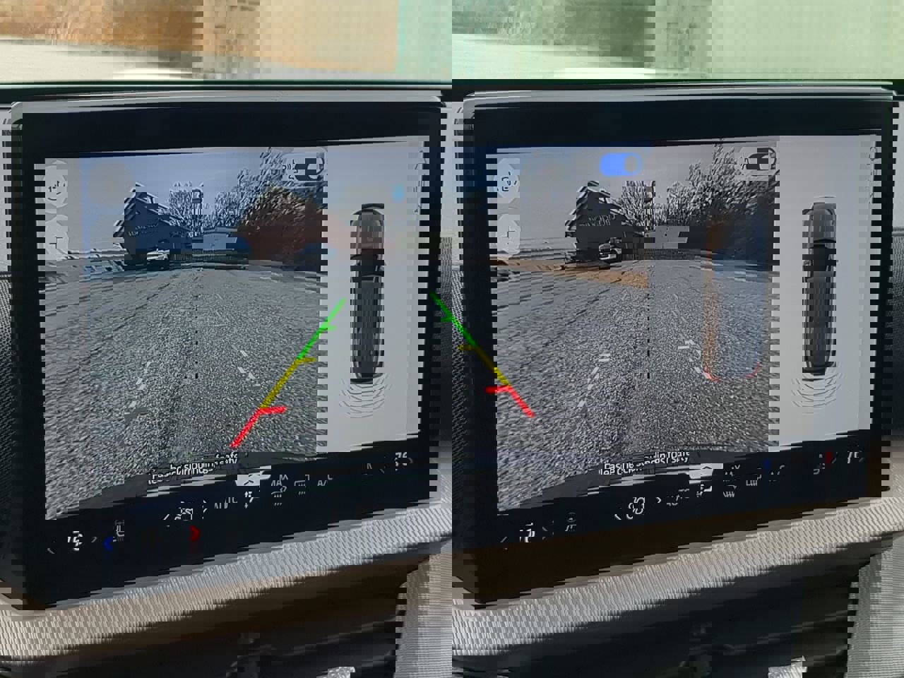 Certified 2025 Ford Explorer Active w/ Active Comfort Package image 18