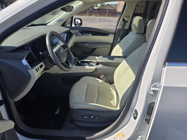 Used 2023 Cadillac XT6 Premium Luxury w/ Technology Package AWD/4WD image 10