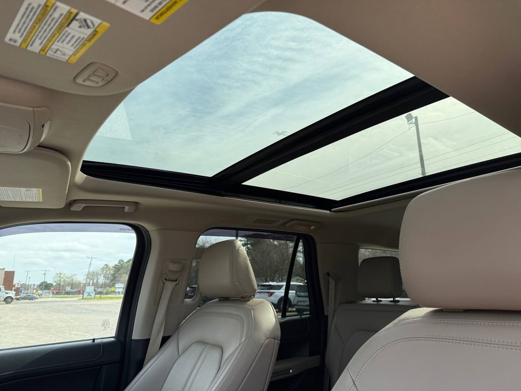 Certified 2022 Ford Expedition Max Limited image 12