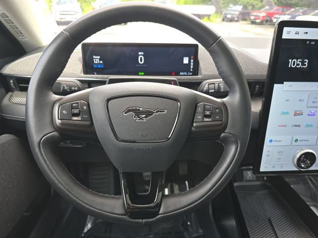Certified 2022 Ford Mustang Mach-E Premium image 11