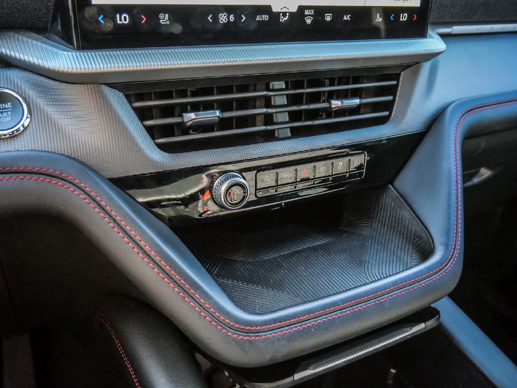 Certified 2025 Ford Explorer ST-Line RWD image 36
