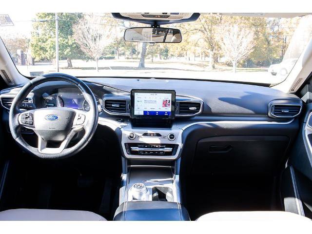 Certified 2022 Ford Explorer XLT w/ Equipment Group 202A image 13