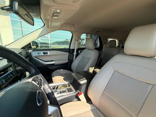 Certified 2021 Ford Explorer Limited w/ Equipment Group 301A RWD image 12