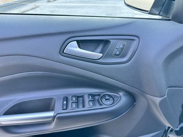 Certified 2018 Ford Escape SE w/ SE Sync 3 Package FWD image 31