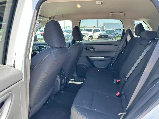 Used 2024 Nissan Rogue S FWD image 10