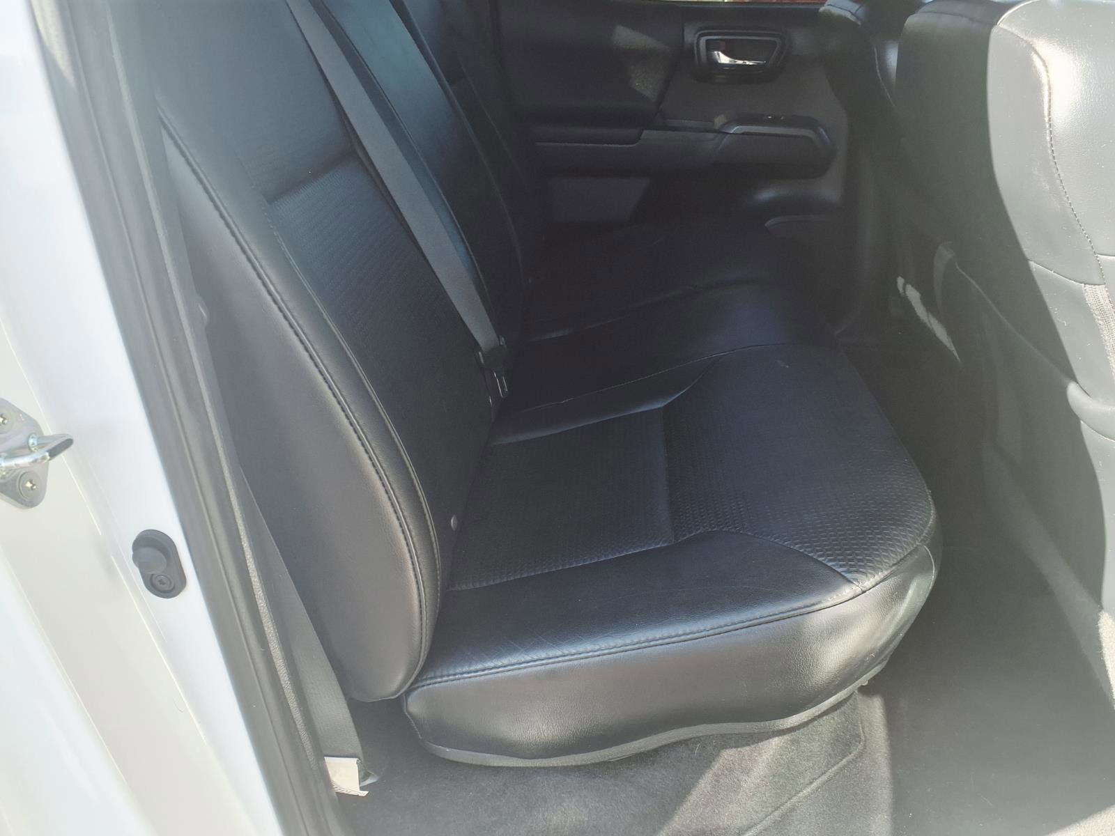 Used 2019 Toyota Tacoma TRD Off-Road image 14