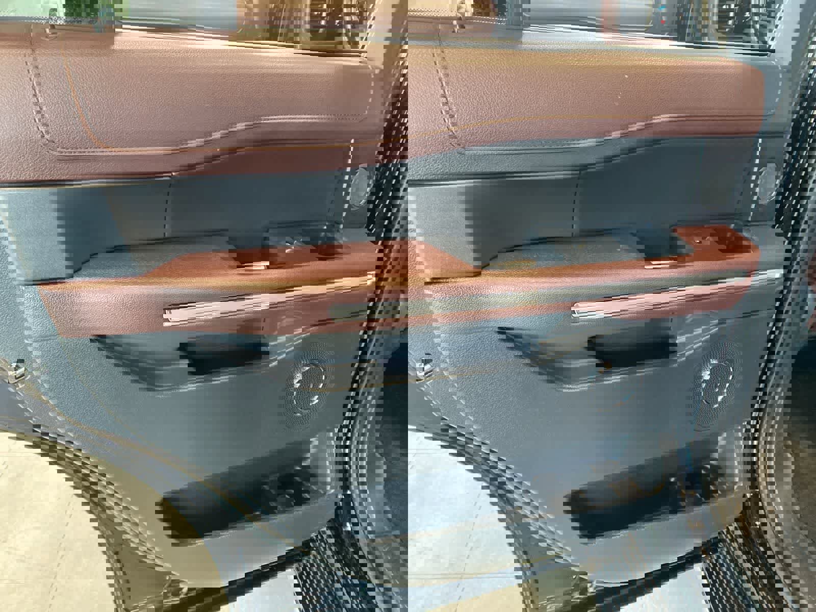 Certified 2022 Ford Expedition Limited image 26