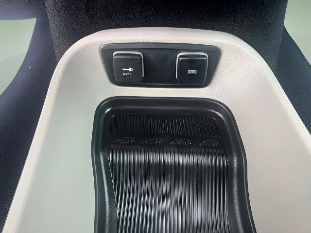Used 2017 Chrysler Pacifica Touring-L Plus w/ Advanced Safetytec Group FWD image 26
