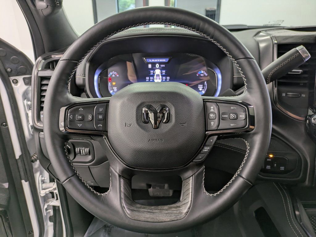 Used 2025 RAM 3500 Limited AWD/4WD image 23