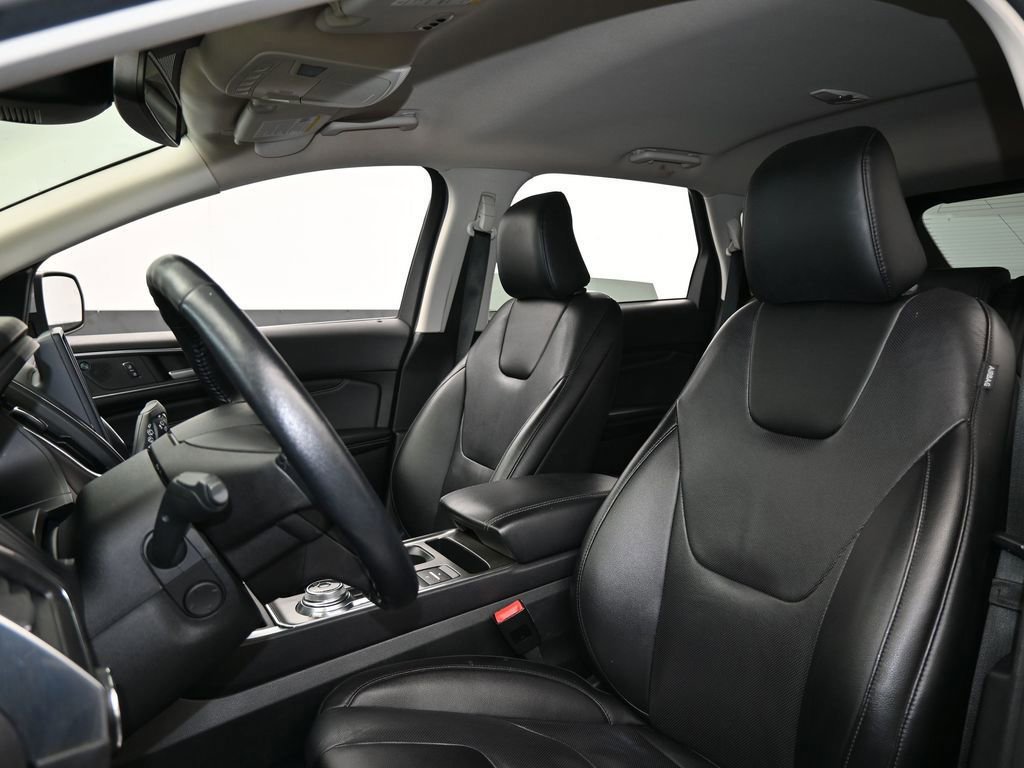 Certified 2022 Ford Edge Titanium w/ Equipment Group 301A image 29