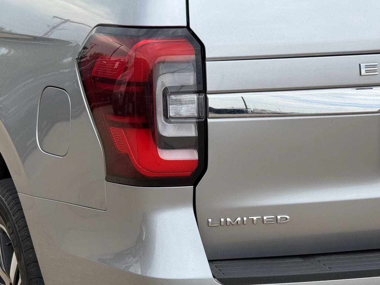 Certified 2024 Ford Expedition Limited RWD image 7