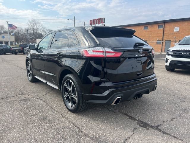 Certified 2023 Ford Edge ST image 4
