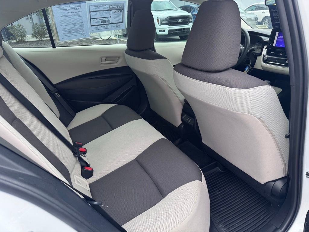 Used 2023 Toyota Corolla LE image 19