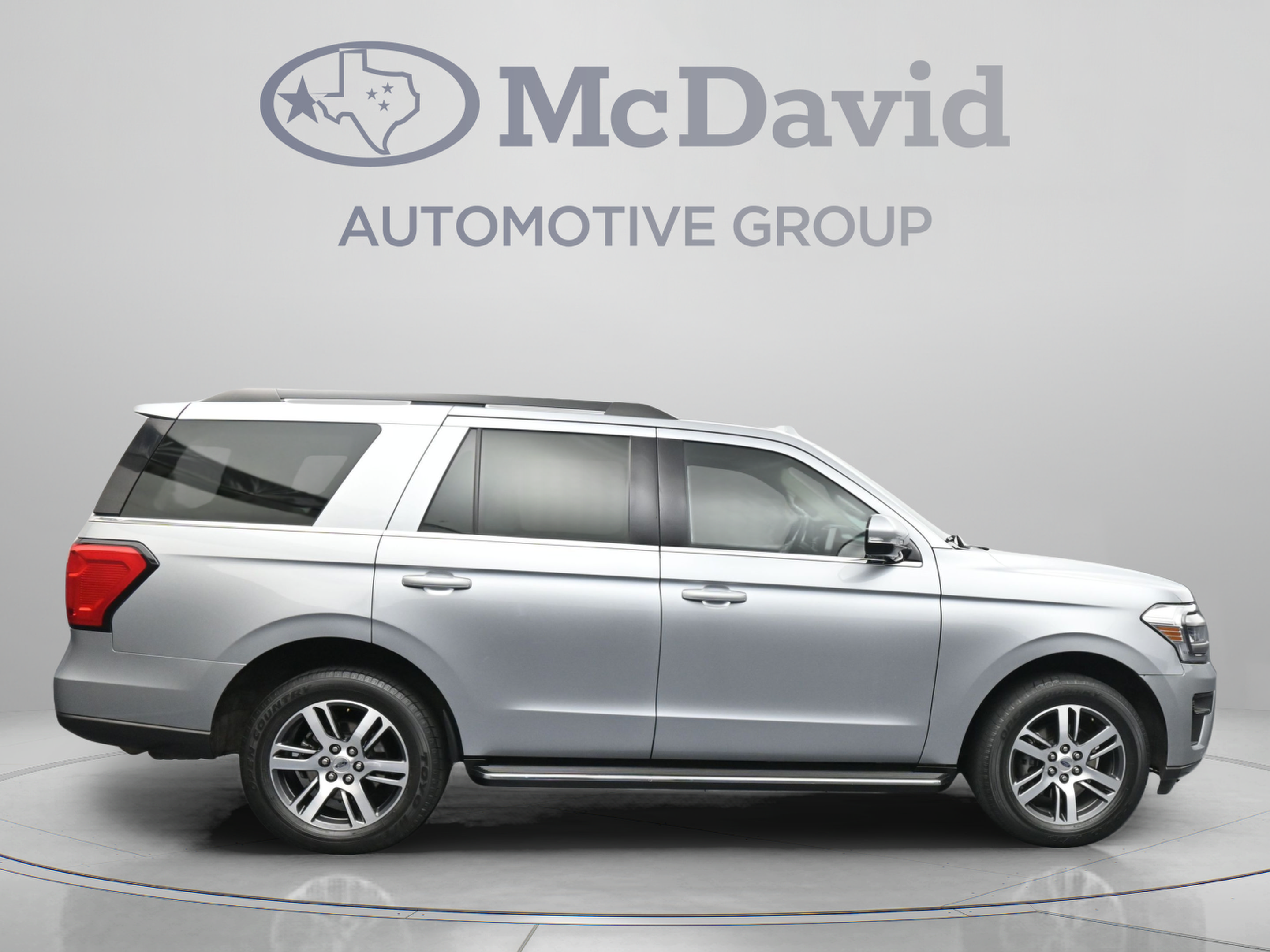 Certified 2023 Ford Expedition XLT RWD image 9