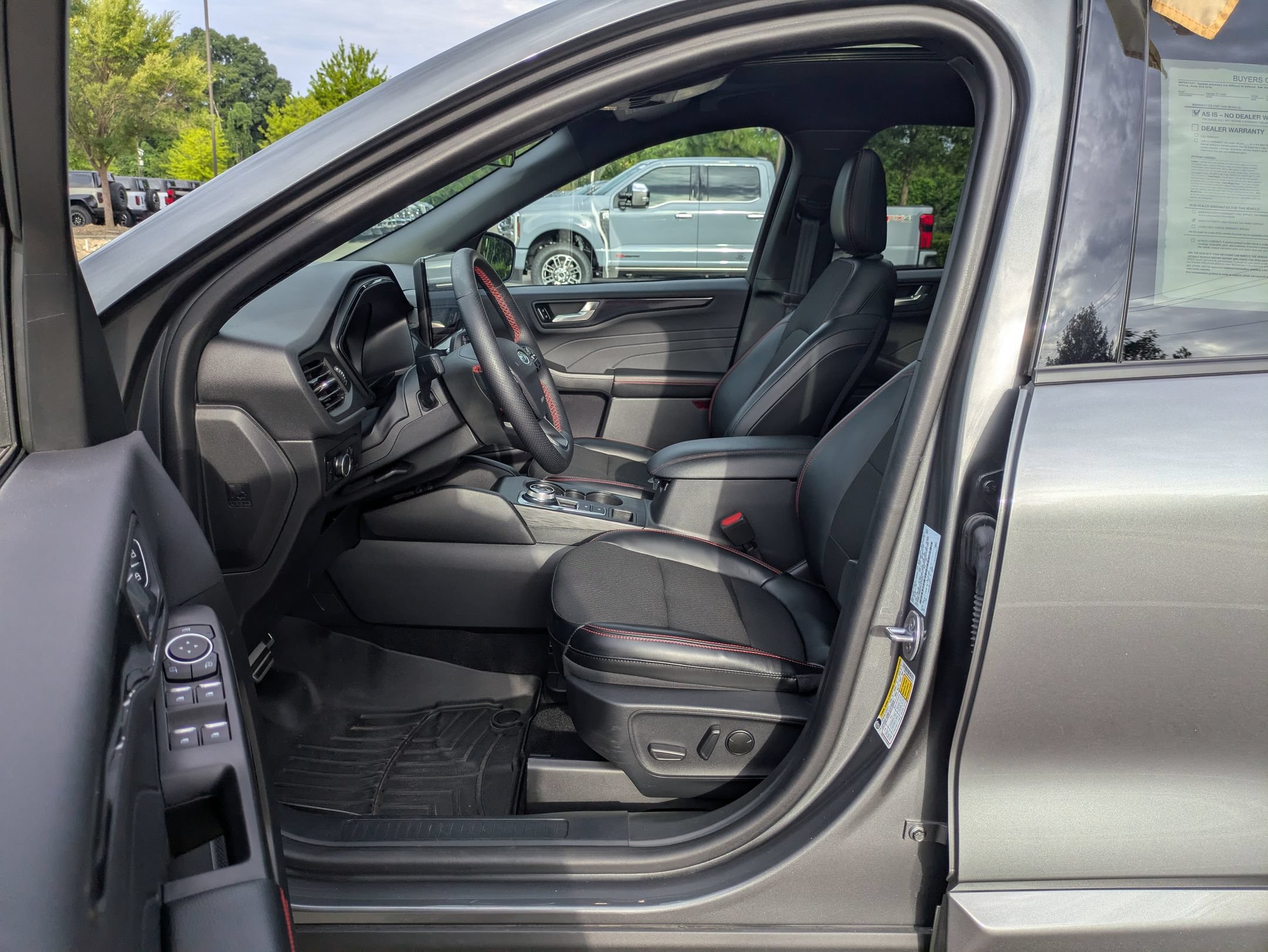 Certified 2024 Ford Escape ST-Line w/ Tech Pack #1 AWD/4WD image 13