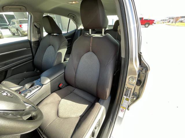 Used 2019 Toyota Camry LE image 18