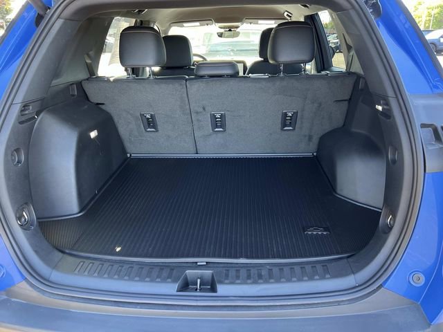 Used 2025 Chevrolet Equinox ACTIV w/ Safety and Technology Package AWD/4WD image 12