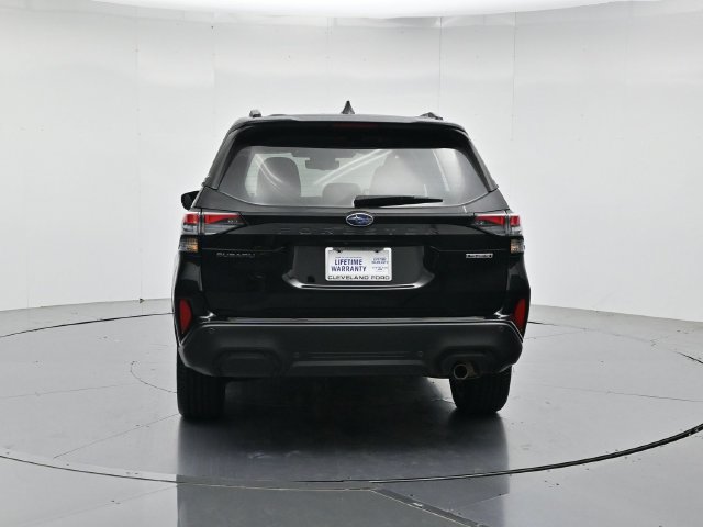 Used 2025 Subaru Forester Touring AWD/4WD image 8
