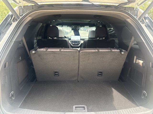 Certified 2026 Ford Explorer Platinum RWD image 10