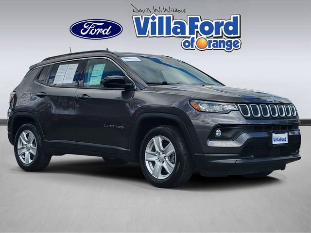 Used 2022 Jeep Compass Latitude image 1