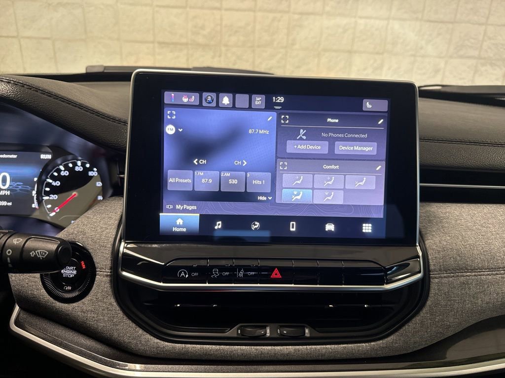 Used 2023 Jeep Compass Latitude image 37