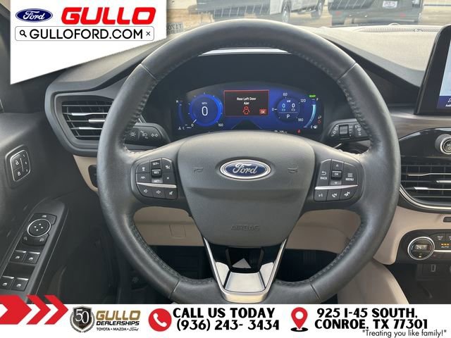 Certified 2020 Ford Escape Titanium FWD image 12
