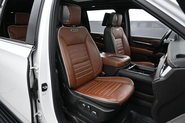 Used 2023 GMC Yukon XL Denali Ultimate AWD/4WD image 36
