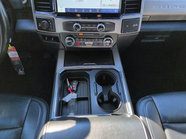 Certified 2022 Ford F250 Lariat w/ Black Appearance Package image 20