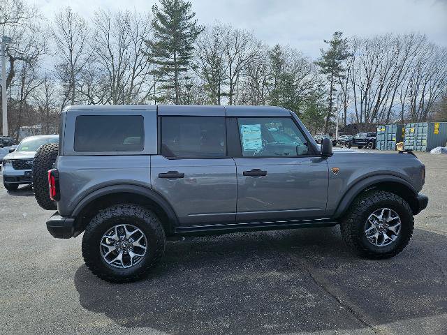 Certified 2025 Ford Bronco Badlands AWD/4WD image 4
