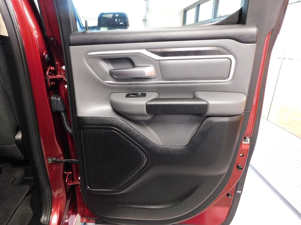 Used 2020 RAM 1500 Big Horn AWD/4WD image 36