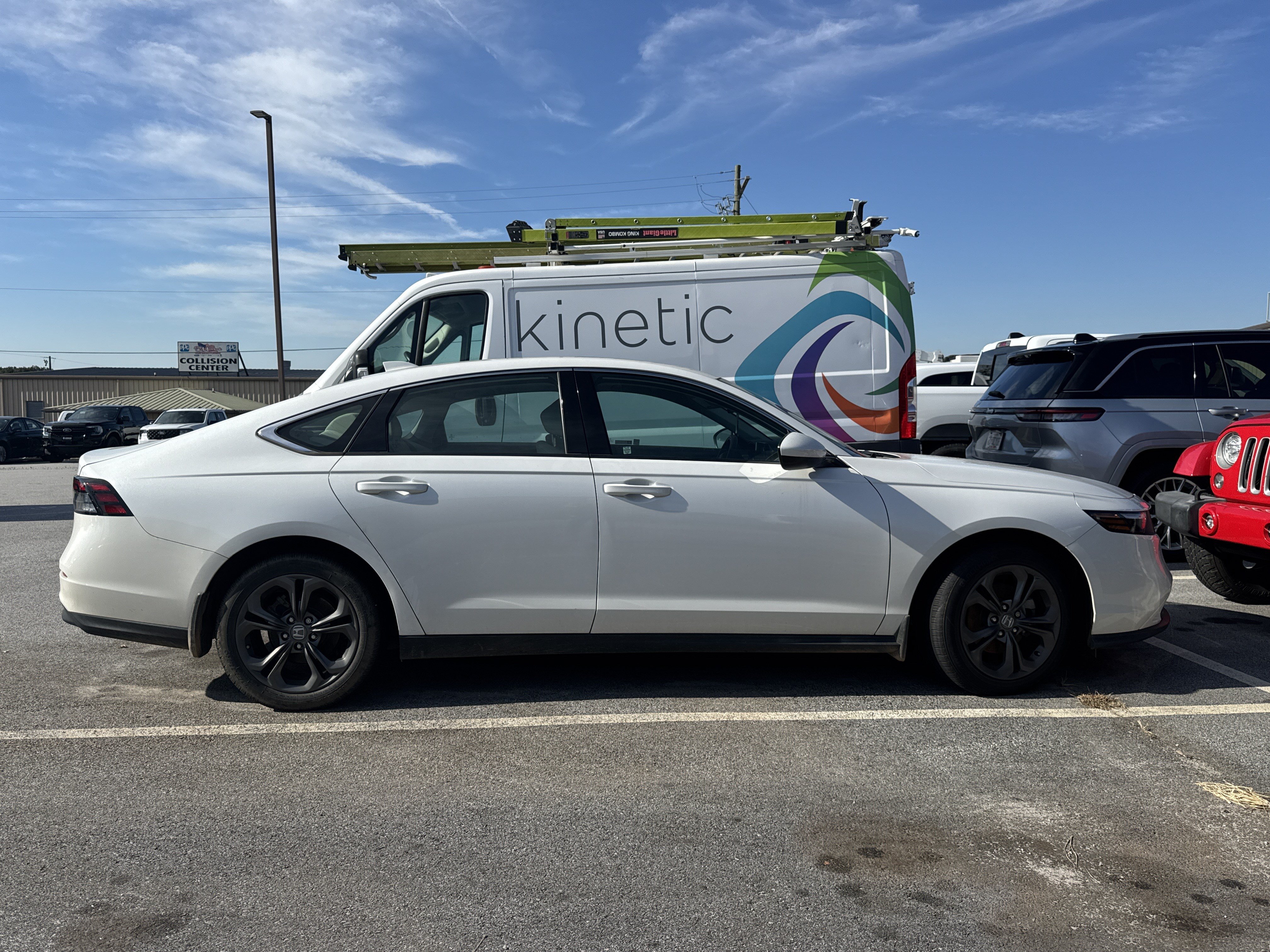 Used 2023 Honda Accord EX image 1