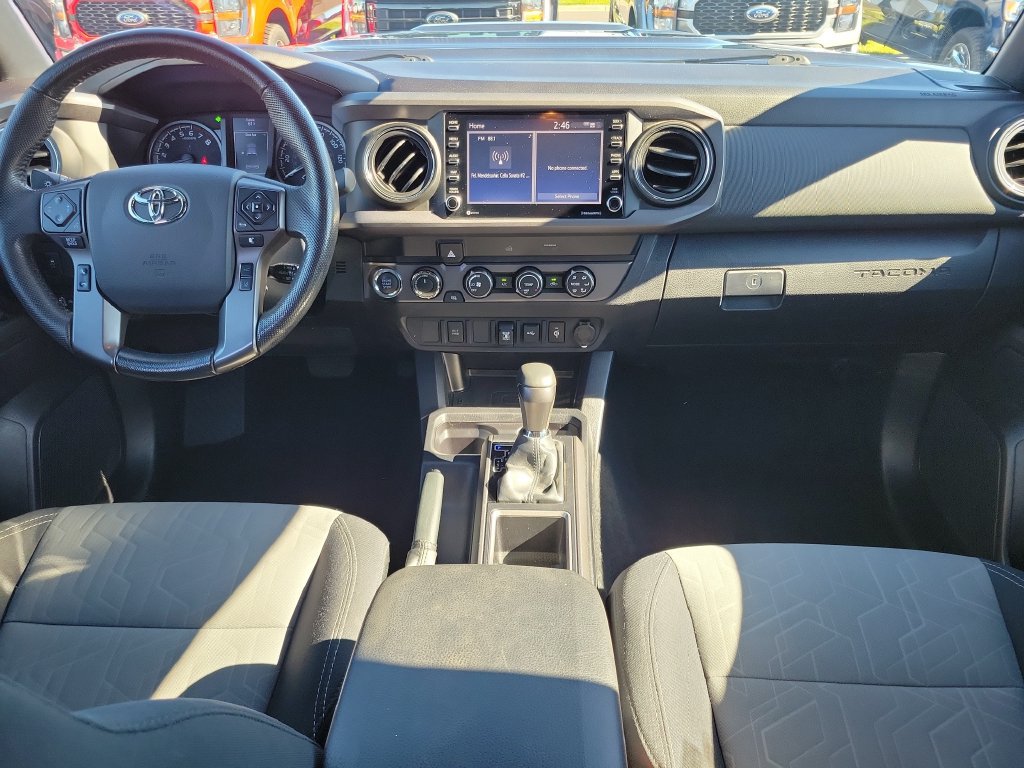 Used 2020 Toyota Tacoma TRD Sport AWD/4WD image 12