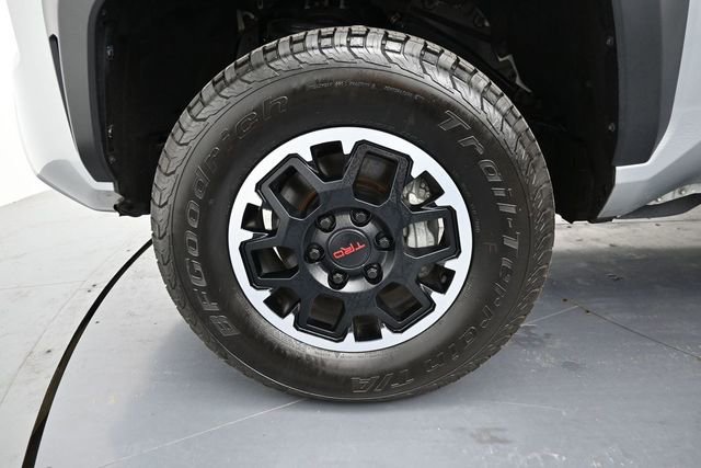 Used 2024 Toyota Tacoma TRD Off-Road AWD/4WD image 11